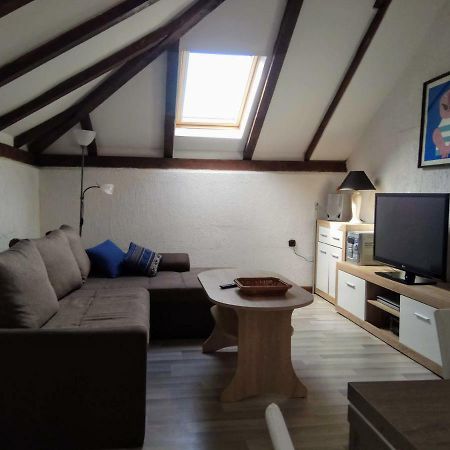 Apartman Slava Tisno Exterior photo