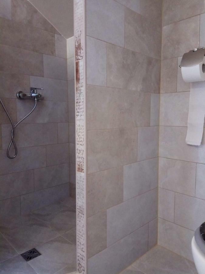 Apartman Slava Tisno Exterior photo