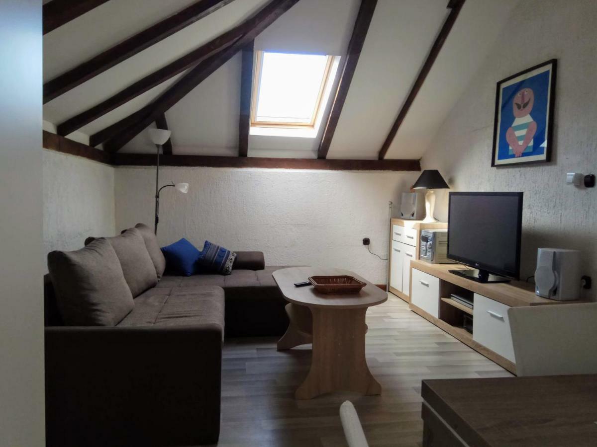 Apartman Slava Tisno Exterior photo